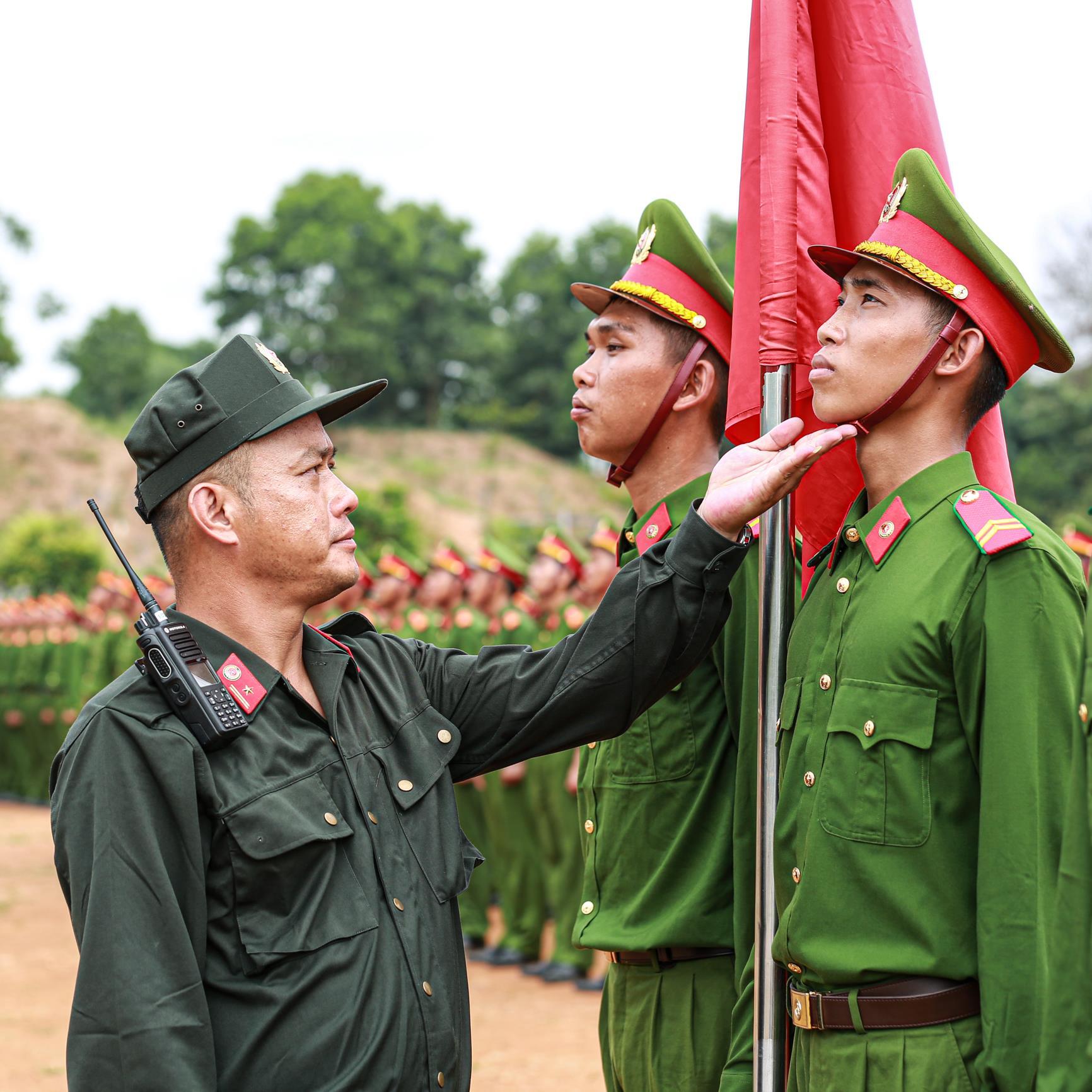 Chiến sĩ luyện tập dưới nắng lửa, chuẩn bị diễu binh Quốc khánh 2/9 - Ảnh 7. Chiến sĩ luyện tập dưới nắng lửa, chuẩn bị diễu binh Quốc khánh 2/9 - Ảnh 7.
