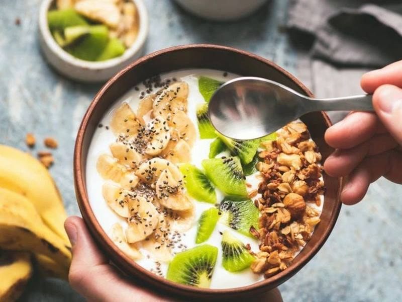 Sữa chua là món quà vô giá cho đường ruột khỏe: Bác sĩ nói nếu bạn uống sữa chua đủ lâu cơ thể sẽ có 4 dấu hiệu tích cực- Ảnh 2. Sữa chua là món quà vô giá cho đường ruột khỏe: Bác sĩ nói nếu bạn uống sữa chua đủ lâu cơ thể sẽ có 4 dấu hiệu tích cực- Ảnh 2.