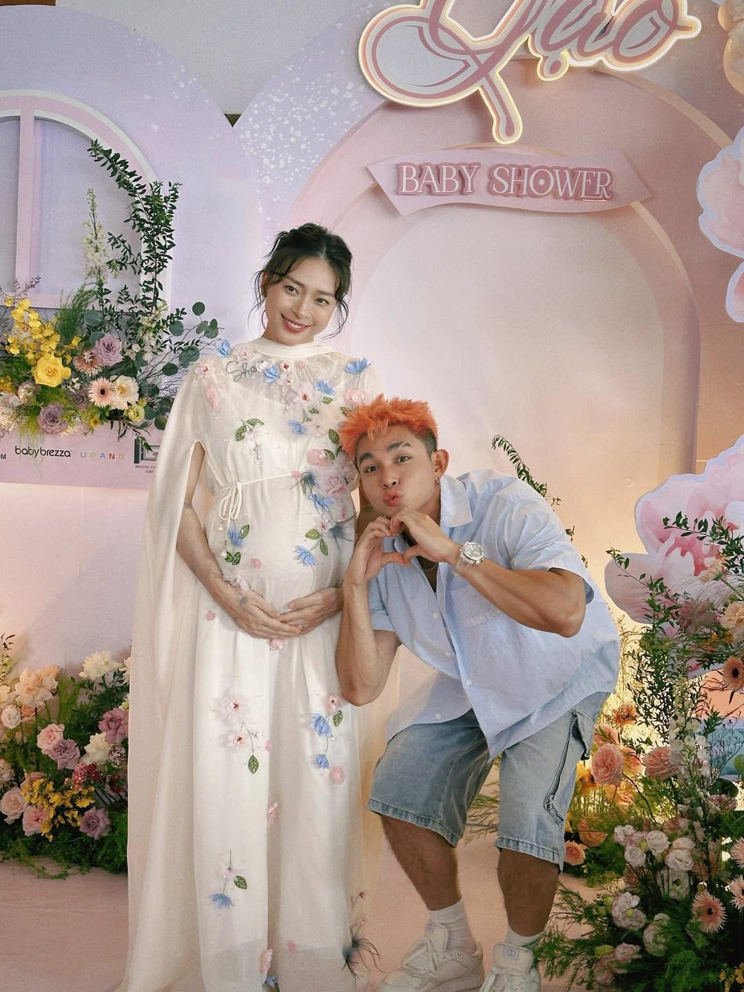 Jun Phạm khoe loạt ảnh đẹp lung linh tại tiệc Baby Shower của bé Gạo - con đầu lòng của Ngô Thanh Vân và Huy Trần - Ảnh 4. Jun Phạm khoe loạt ảnh đẹp lung linh tại tiệc Baby Shower của bé Gạo - con đầu lòng của Ngô Thanh Vân và Huy Trần - Ảnh 4.
