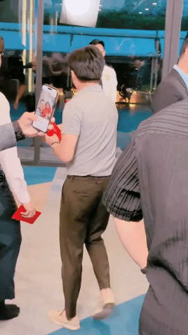 download-15-17506457533781367001613-1750674559680-1750674559886730169061.gif