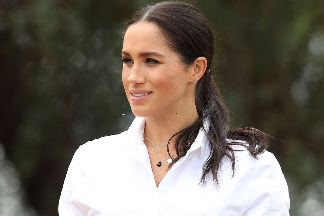 Meghan Markle tung cú Meghan Markle tung cú