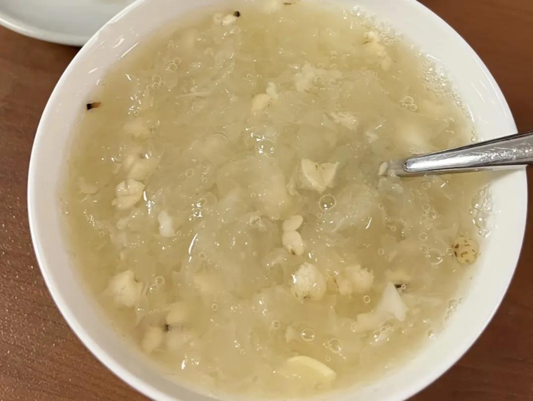 Hè đến, đừng bỏ qua món ăn trắng tinh mát lành này: "Quét sạch" lá phổi, thở dễ, ngủ sâu, da đẹp lên từng ngày! - Ảnh 5. Hè đến, đừng bỏ qua món ăn trắng tinh mát lành này: "Quét sạch" lá phổi, thở dễ, ngủ sâu, da đẹp lên từng ngày! - Ảnh 5.