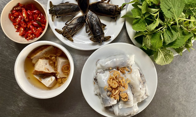 Khách Tây nhận xét: Việt Nam có 1 món vừa rẻ, vừa ngon, hầu như không tìm thấy ở nơi khác - Ảnh 4. Khách Tây nhận xét: Việt Nam có 1 món vừa rẻ, vừa ngon, hầu như không tìm thấy ở nơi khác - Ảnh 4.
