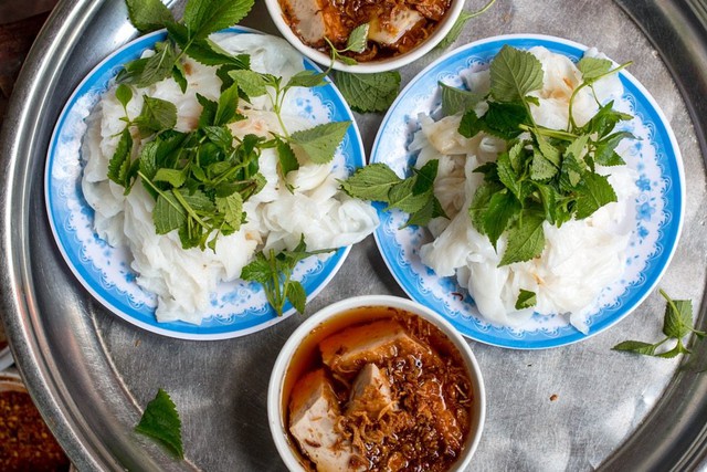 Khách Tây nhận xét: Việt Nam có 1 món vừa rẻ, vừa ngon, hầu như không tìm thấy ở nơi khác - Ảnh 3. Khách Tây nhận xét: Việt Nam có 1 món vừa rẻ, vừa ngon, hầu như không tìm thấy ở nơi khác - Ảnh 3.