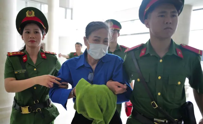 B&agrave; Ho&agrave;ng Thị Th&uacute;y Lan mắc hội chứng ngưng thở, cựu B&iacute; thư Tỉnh ủy Ph&uacute; Thọ đột quỵ - Ảnh 3.