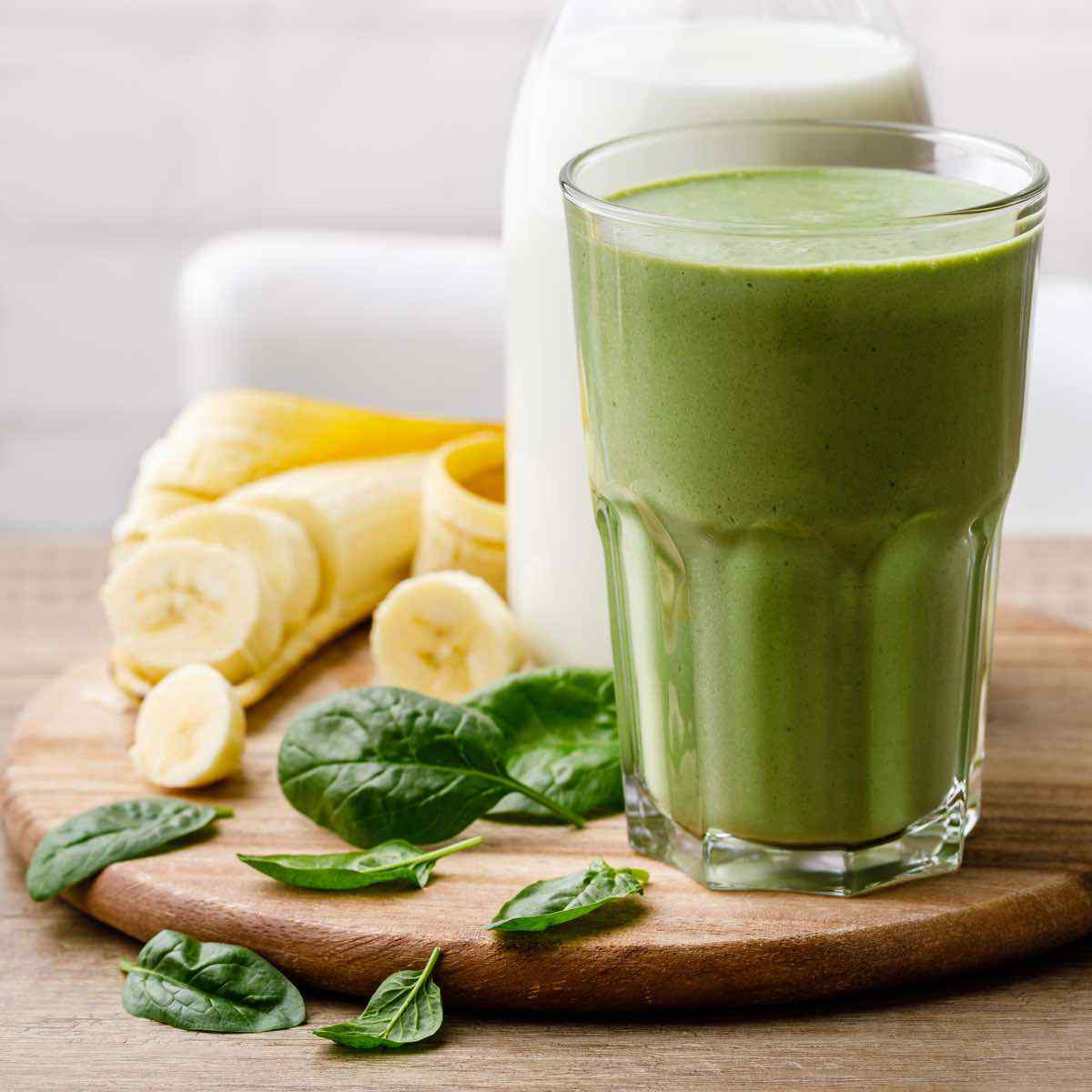 5a-easy-spinach-banana-smoothie-square-16867336818991738542641-1750760871541706490323-1750761082166-1750761082308110028728-1750822408232-17508224083781539352389.png