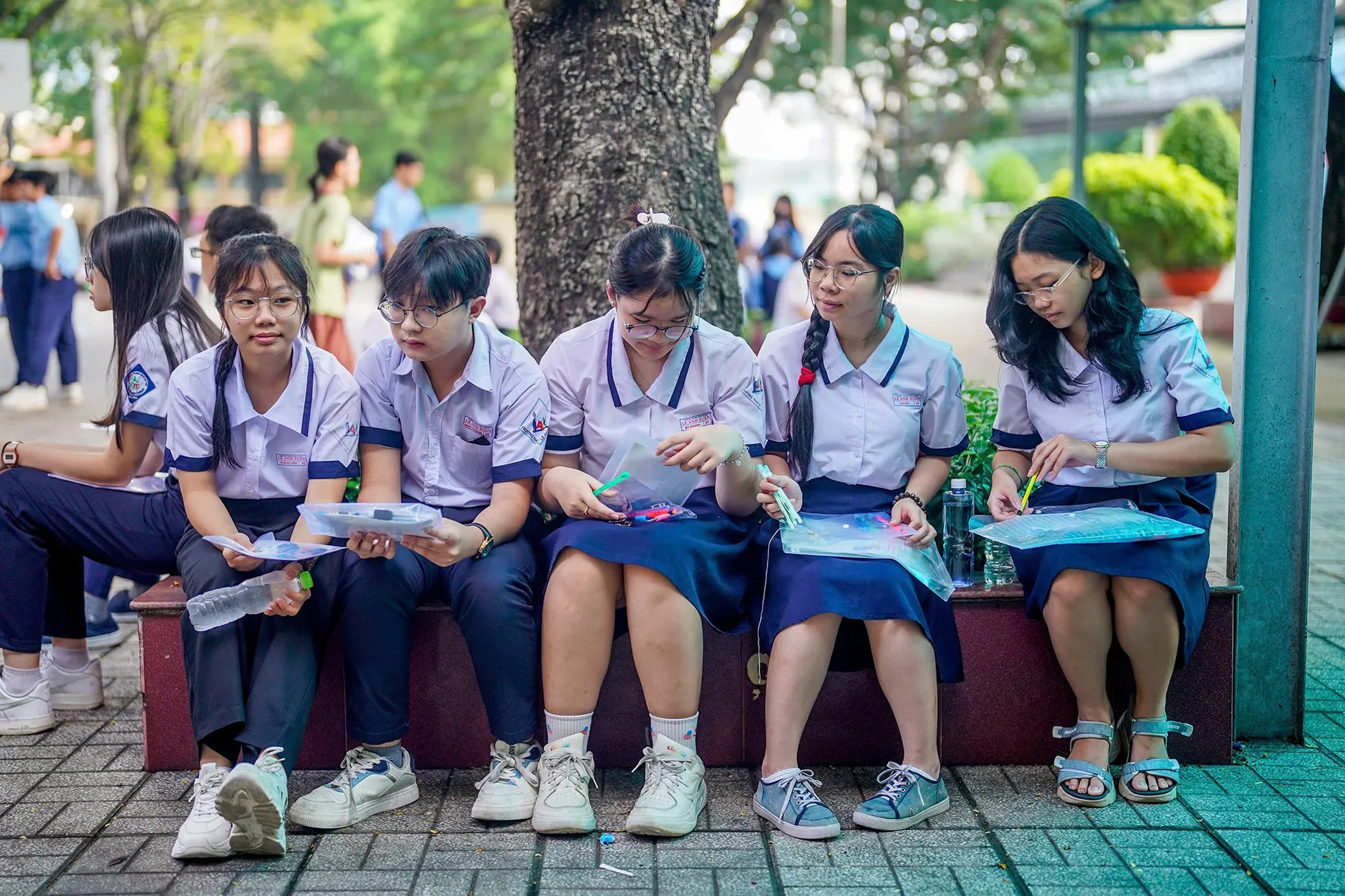 C&ocirc;ng bố điểm thi v&agrave;o lớp 10 tại TPHCM: Lộ diện hai thủ khoa Văn - To&aacute;n song to&agrave;n - Ảnh 2.