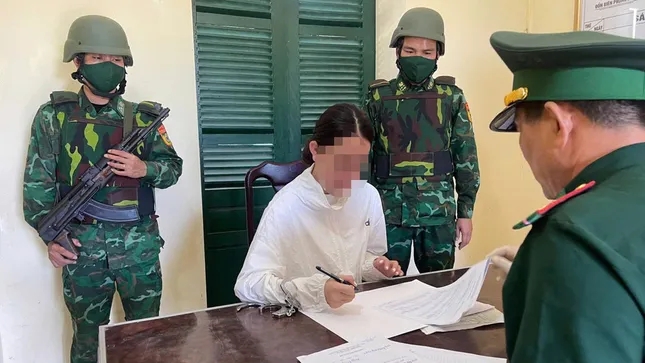 Vụ bắt "hotgirl", chủ tiệm spa nổi tiếng buôn ma túy bằng Mercedes-Benz: Thường cập nhật cuộc sống sang chảnh trên MXH - Ảnh 1. Vụ bắt "hotgirl", chủ tiệm spa nổi tiếng buôn ma túy bằng Mercedes-Benz: Thường cập nhật cuộc sống sang chảnh trên MXH - Ảnh 1.