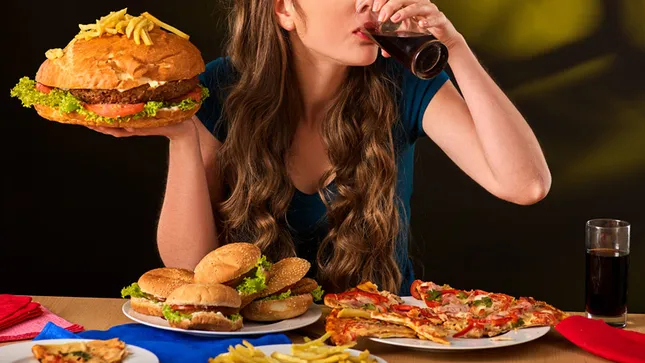 9 dấu hiệu nhận biết căn bệnh khiến người mắc dễ tự sát hoặc hủy hoại bản thân - Ảnh 4. 9 dấu hiệu nhận biết căn bệnh khiến người mắc dễ tự sát hoặc hủy hoại bản thân - Ảnh 4.