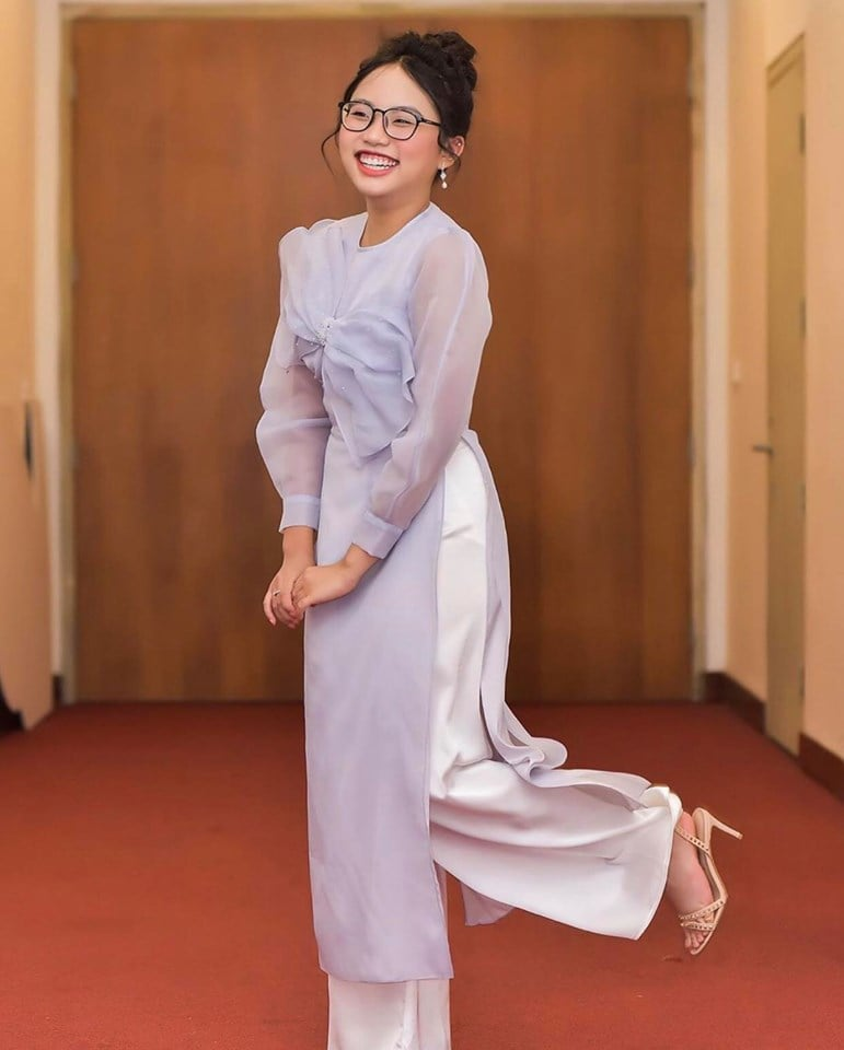 Phương Mỹ Chi bị chê không nhan sắc: Kể khổ với MXH nhưng nhận cái kết Phương Mỹ Chi bị chê không nhan sắc: Kể khổ với MXH nhưng nhận cái kết