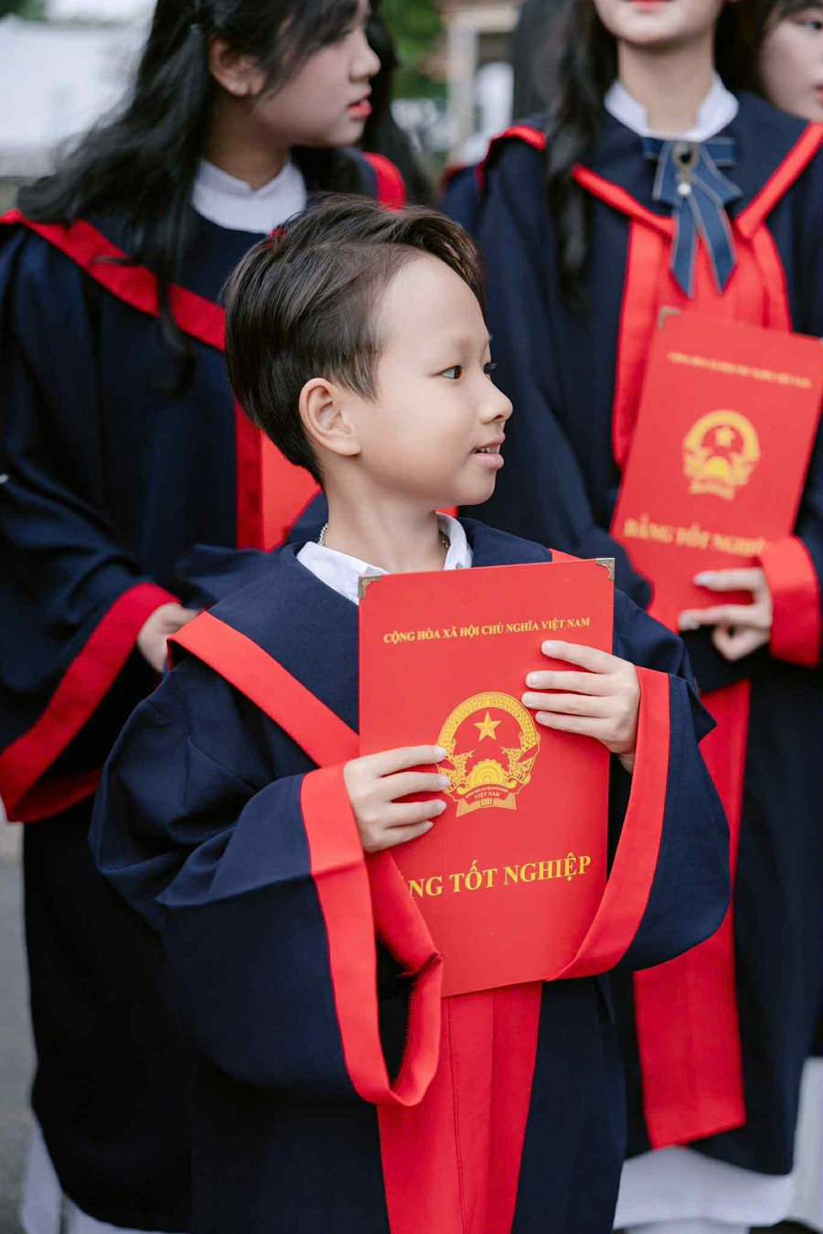 Nguyễn Văn Thiện - ‘dũng sĩ tí hon’ giữa Kỳ thi tốt nghiệp THPT - Ảnh 4. Nguyễn Văn Thiện - ‘dũng sĩ tí hon’ giữa Kỳ thi tốt nghiệp THPT - Ảnh 4.