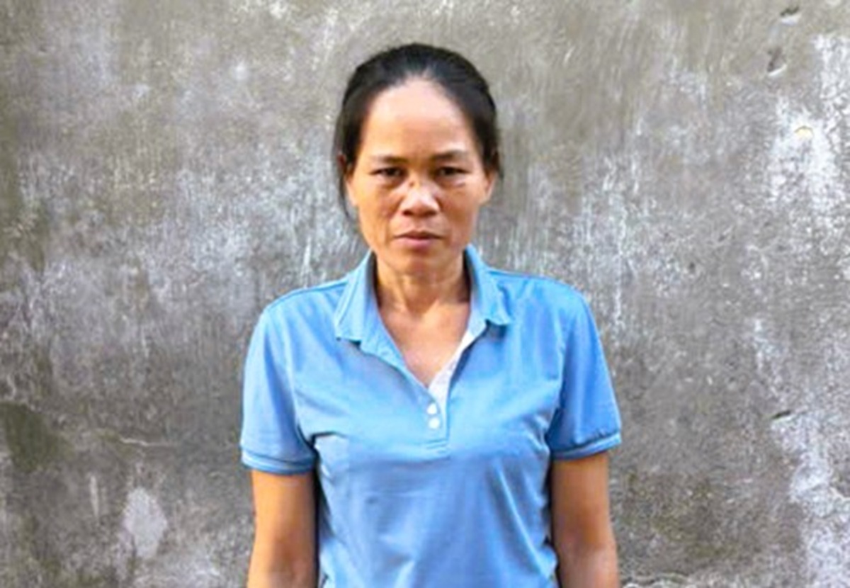 "Lang băm" bán thuốc nam có chứa độc tố lá ngón gây chết người - Ảnh 1. Bắt "thầy lang" bán thuốc lá nam có chứa lá ngón gây chết người - Ảnh 1.