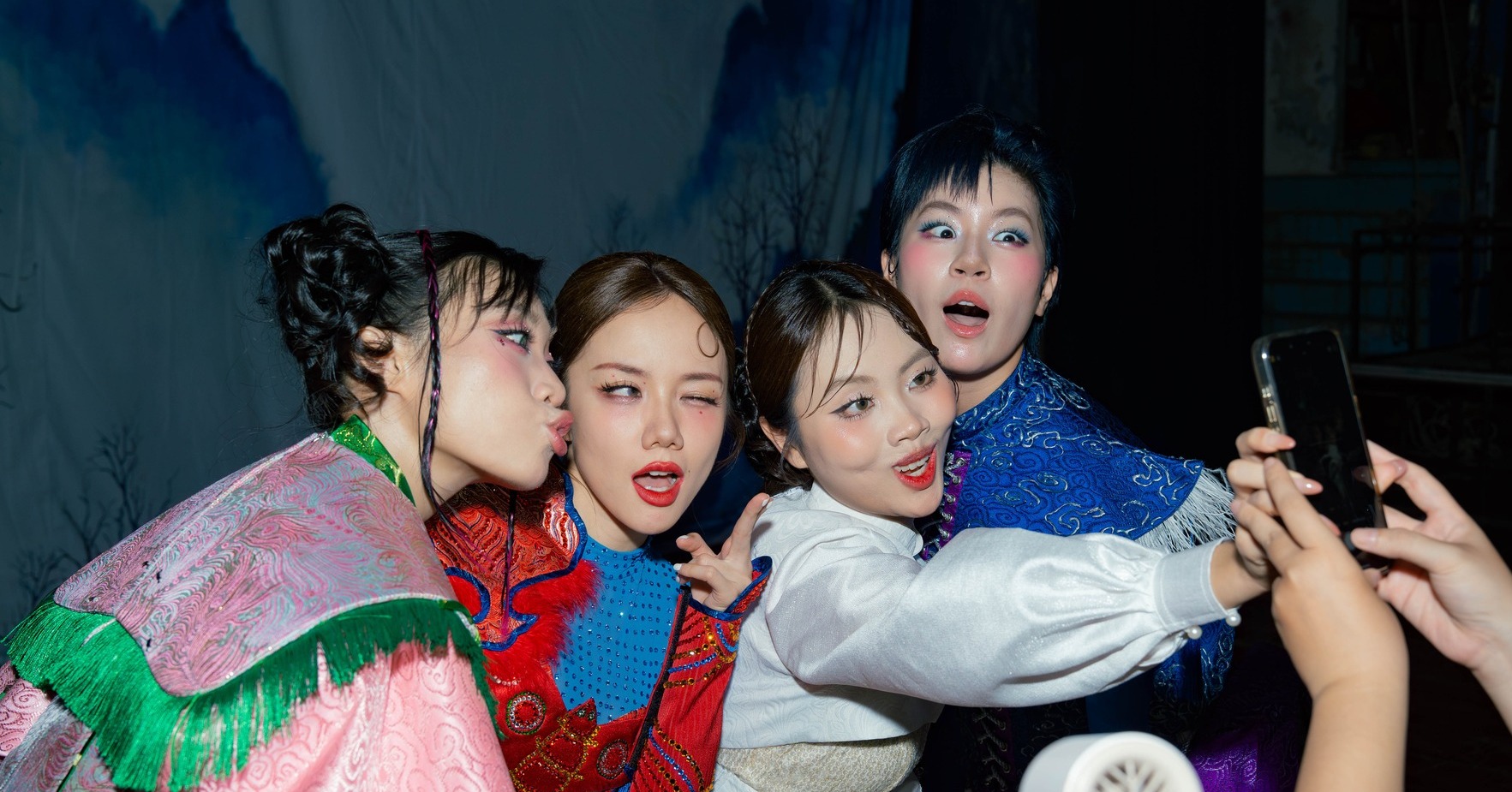 Phương Mỹ Chi bị chê không nhan sắc: Kể khổ với MXH nhưng nhận cái kết Phương Mỹ Chi bị chê không nhan sắc: Kể khổ với MXH nhưng nhận cái kết