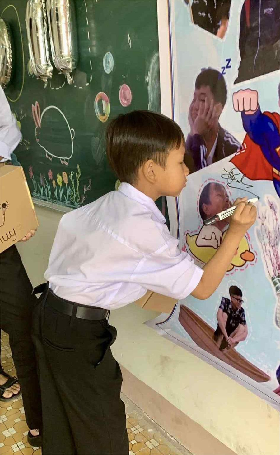 Nguyễn Văn Thiện - ‘dũng sĩ tí hon’ giữa Kỳ thi tốt nghiệp THPT - Ảnh 5. Nguyễn Văn Thiện - ‘dũng sĩ tí hon’ giữa Kỳ thi tốt nghiệp THPT - Ảnh 5.