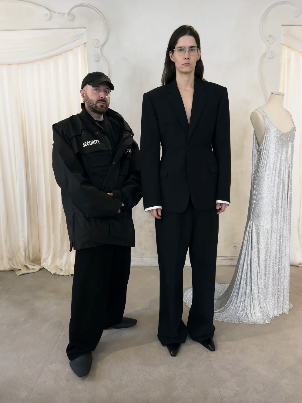 Lá thư từ chối thực tập của Balenciaga gây sốt: Màn “trả đũa” của Demna Gvasalia chăng?- Ảnh 11. Lá thư từ chối thực tập của Balenciaga gây sốt: Màn “trả đũa” của Demna Gvasalia chăng?- Ảnh 11.