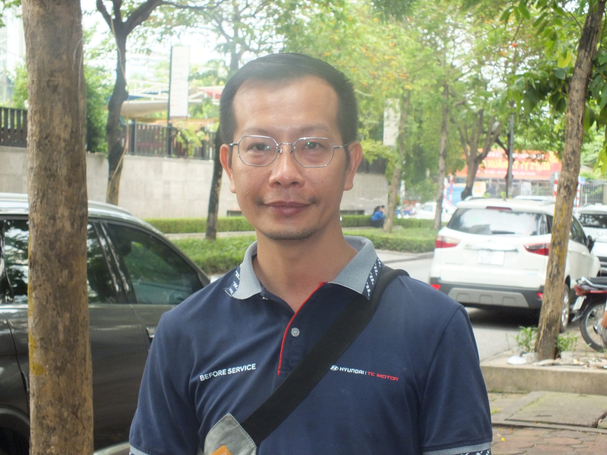Trời nóng, cha mẹ vẫn ở lại, vì: Gặp cha mẹ đầu tiên sau khi thi xong là ký ức đẹp theo con suốt đời!- Ảnh 3. Trời nóng, cha mẹ vẫn ở lại, vì: Gặp cha mẹ đầu tiên sau khi thi xong là ký ức đẹp theo con suốt đời!- Ảnh 3.