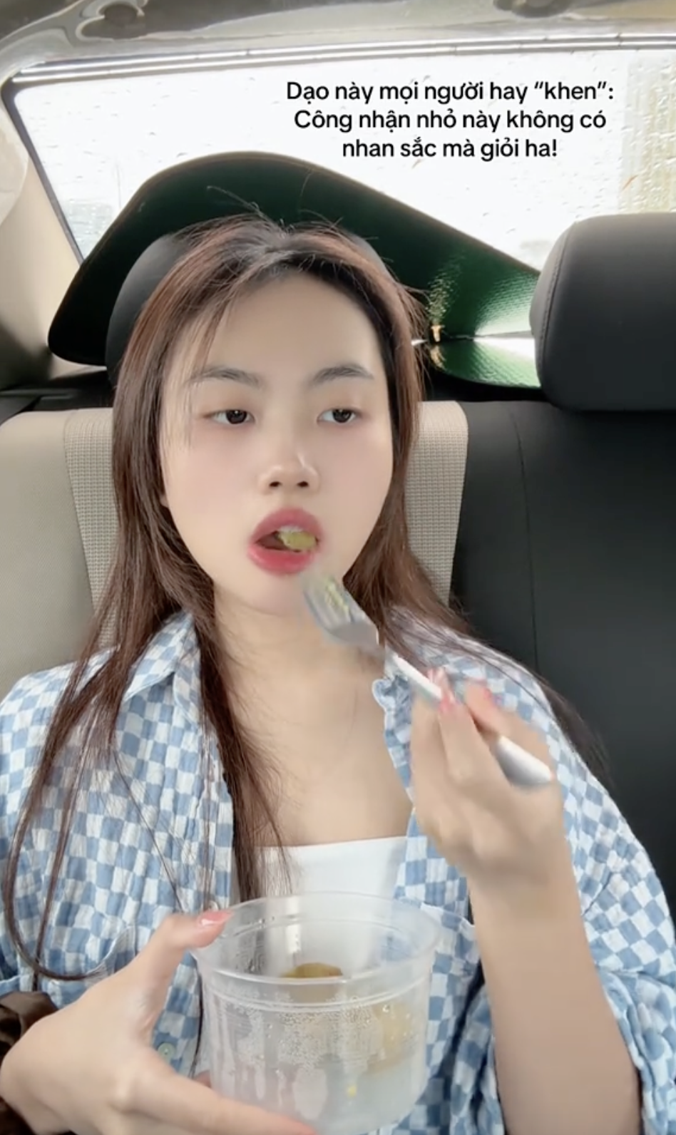 Phương Mỹ Chi bị chê không nhan sắc: Kể khổ với MXH nhưng nhận cái kết Phương Mỹ Chi bị chê không nhan sắc: Kể khổ với MXH nhưng nhận cái kết