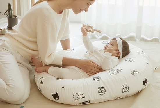 Chiếc gối xuất hiện thường xuyên bên mẹ Mai Ngọc và bé Panda, hóa ra chẳng xa lạ gì với hội bỉm sữa có con dưới 6 tháng- Ảnh 8. Chiếc gối xuất hiện thường xuyên bên mẹ Mai Ngọc và bé Panda, hóa ra chẳng xa lạ gì với hội bỉm sữa có con dưới 6 tháng- Ảnh 8.
