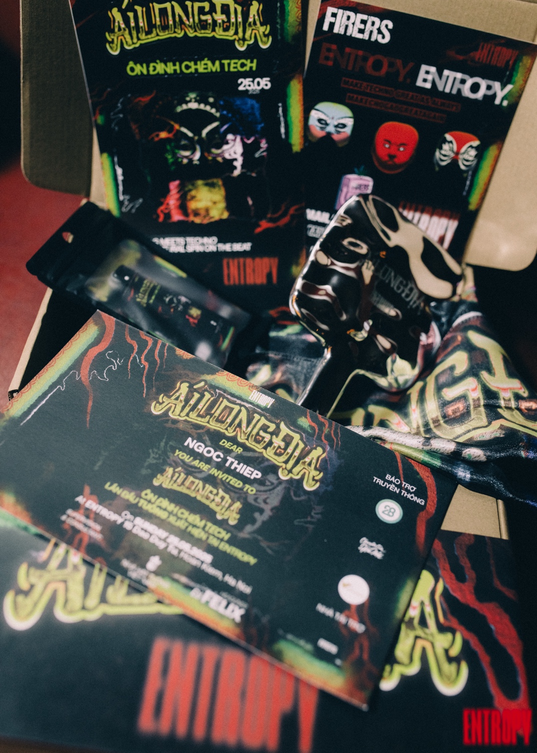 Một đêm “đi bar học Tuồng”: Tưởng đùa mà thật, và thật sự rất chill- Ảnh 2. A box full of tickets Description automatically generated