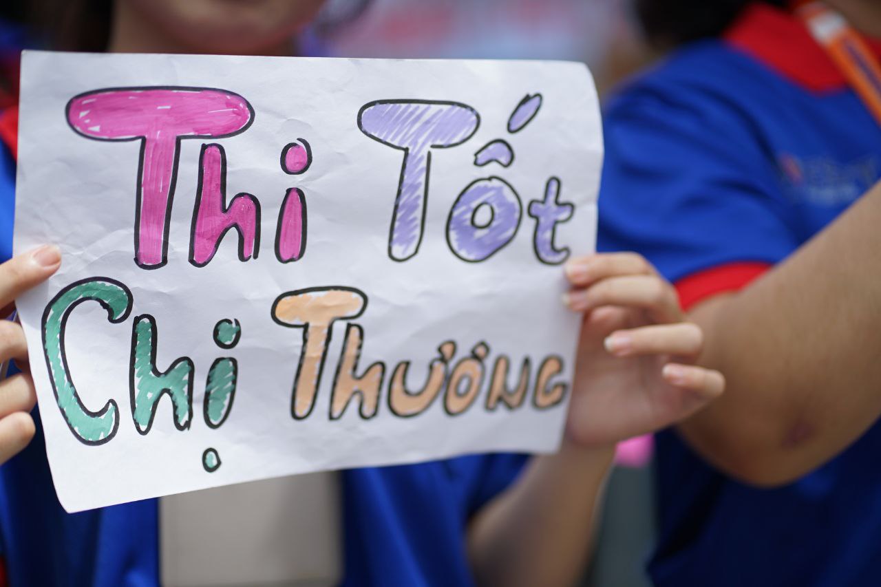 Thi tốt nghiệp THPT buổi 2: Chính thức hết giờ làm bài, đề thi "đổi mới" liệu có mưa điểm 10?- Ảnh 20. Thi tốt nghiệp THPT buổi 2: Chính thức hết giờ làm bài, đề thi "đổi mới" liệu có mưa điểm 10?- Ảnh 20.
