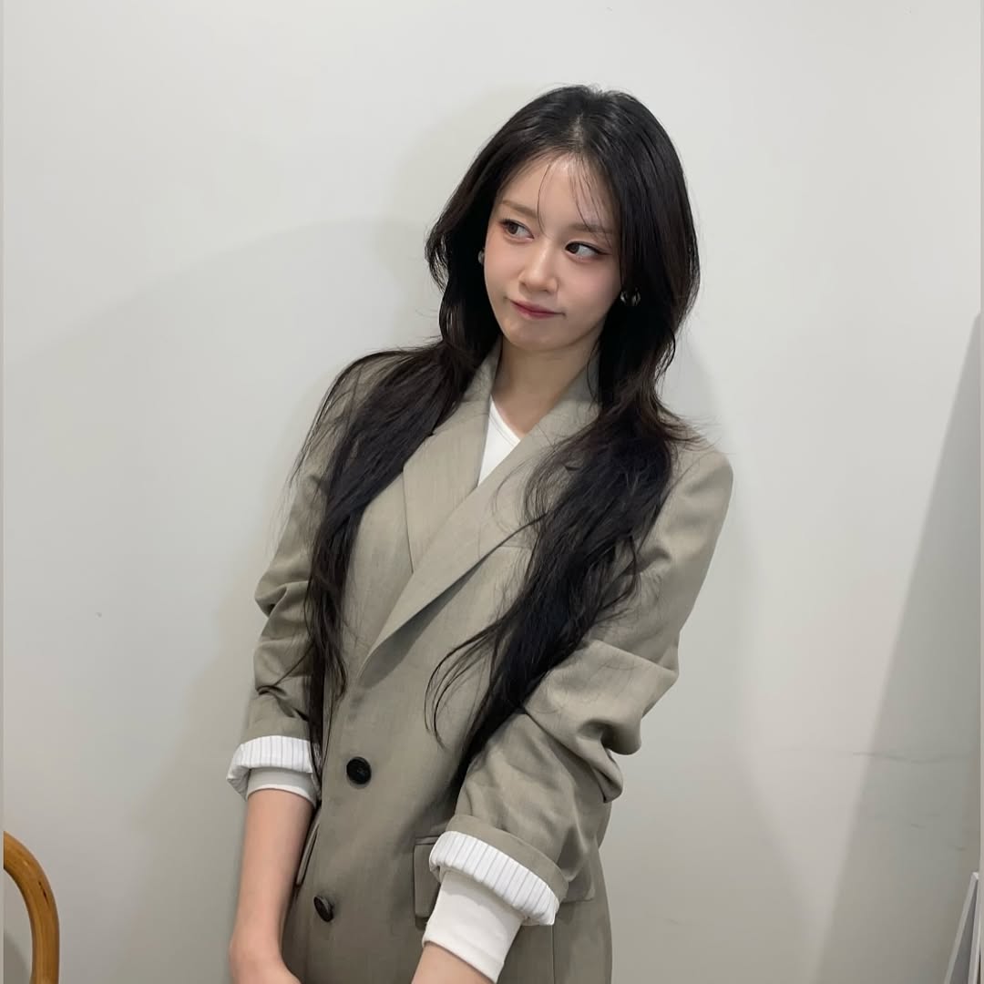 Chi Pu từng bất phân thắng bại với 1 nữ thần Kpop cùng tuổi: Visual hao hao chưa phải tất cả- Ảnh 10. Chi Pu từng bất phân thắng bại với 1 nữ thần Kpop cùng tuổi: Visual hao hao chưa phải tất cả- Ảnh 10.
