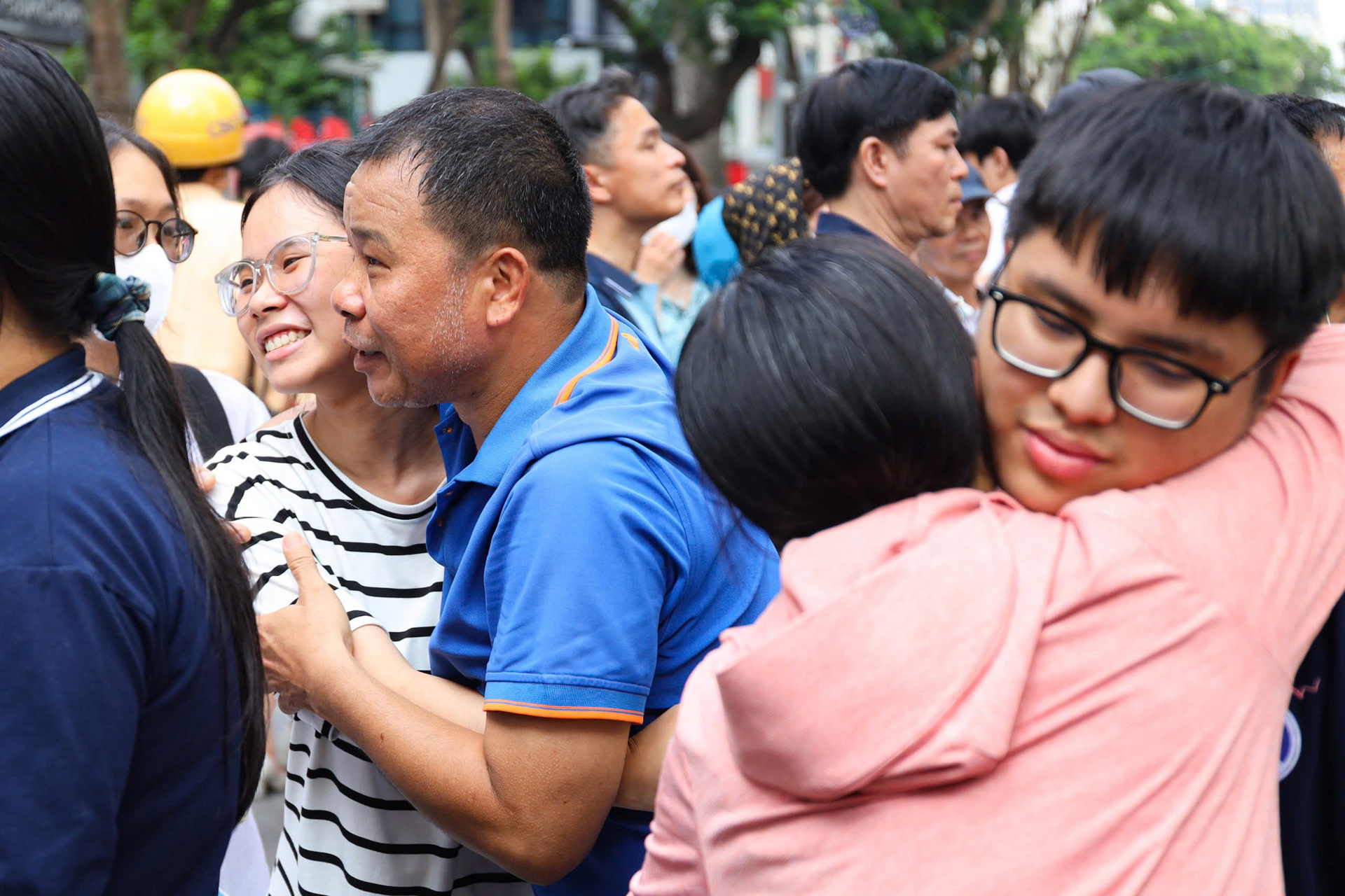 Thí sinh 'vỗ ngực đôm đốp' tự tin đạt 9 điểm môn Văn tốt nghiệp - Ảnh 13. Thí sinh 'vỗ ngực đôm đốp' tự tin đạt 9 điểm môn Văn tốt nghiệp - Ảnh 13.