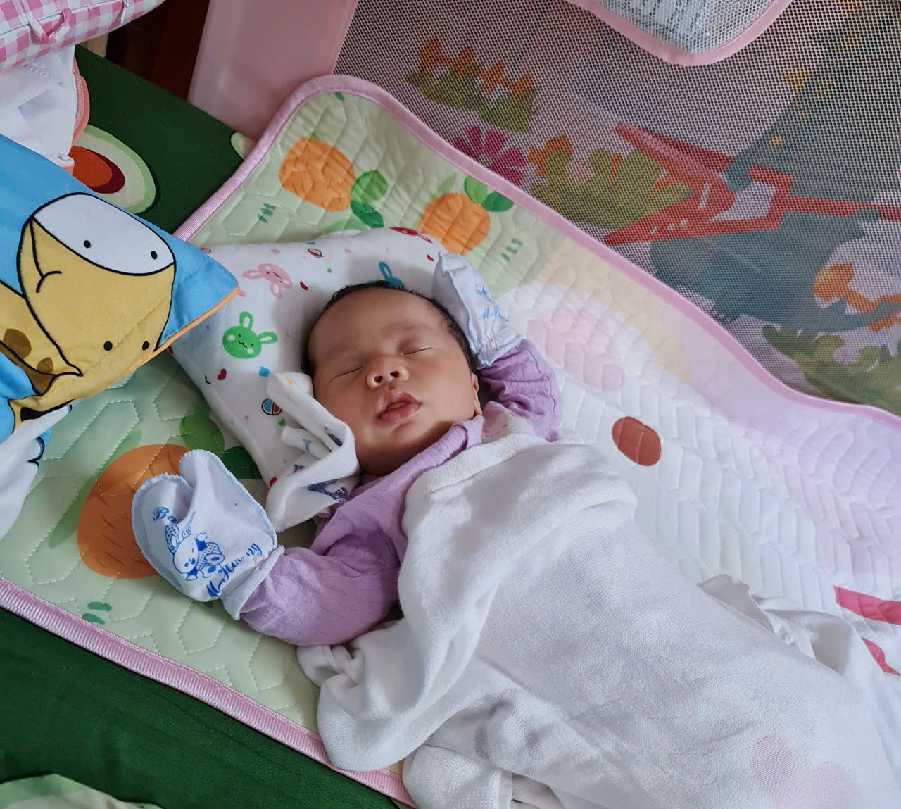Review chiếu điều hòa chất liệu cao su non và lụa băng nhà Amino: Sự lựa chọn hợp lý nhất với mẹ bầu dự sinh vào các tháng cuối năm- Ảnh 7. Review chiếu điều hòa chất liệu cao su non và lụa băng nhà Amino: Sự lựa chọn hợp lý nhất với mẹ bầu dự sinh vào các tháng cuối năm- Ảnh 7.