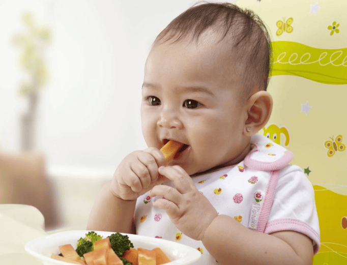 3,2 triệu người dán mắt vào xem bố Quang Hải ngồi vỗ tay cổ vũ cho bé Lido ăn bốc- Ảnh 6. 3,2 triệu người dán mắt vào xem bố Quang Hải ngồi vỗ tay cổ vũ cho bé Lido ăn bốc- Ảnh 6.