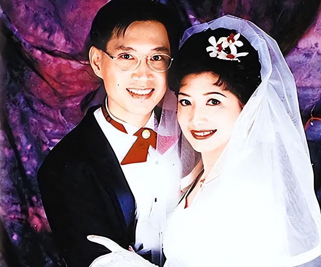 Bi kịch cuộc đời của "Triệu Mẫn đẹp nhất lịch sử phim Kim Dung": Bị cha xâm hại, chồng bạo hành, qua đời trong cô độc - Ảnh 5. Bi kịch cuộc đời của "Triệu Mẫn đẹp nhất lịch sử phim Kim Dung": Bị cha xâm hại, chồng bạo hành, qua đời trong cô độc - Ảnh 5.