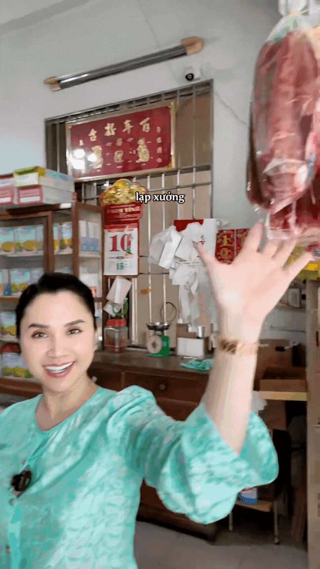 banh-bong-lan-sum-ky-3-17510088689271827848724.gif