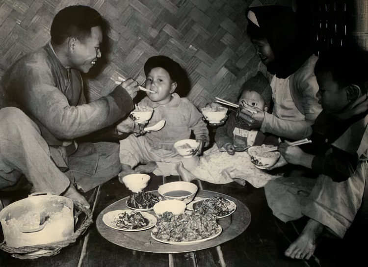 bua-comngay-bao371726457187-1750993692312639483116.png