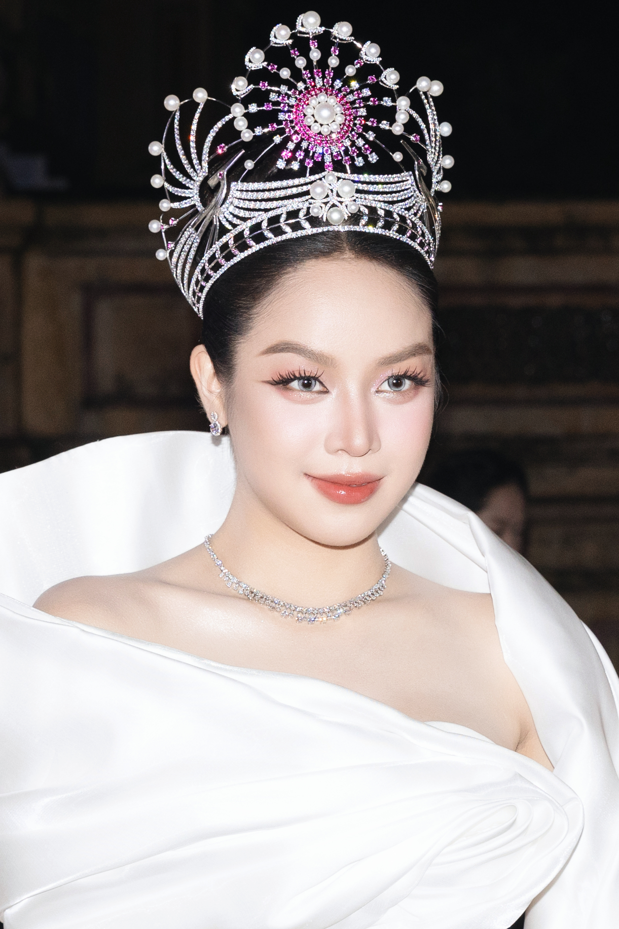 Chung kết Hoa hậu Việt Nam 2024: Top 15 chính thức lộ diện nhưng spotlight là Hồ Ngọc Hà! - Ảnh 17. Chung kết Hoa hậu Việt Nam 2024: Top 15 chính thức lộ diện nhưng spotlight là Hồ Ngọc Hà! - Ảnh 17.