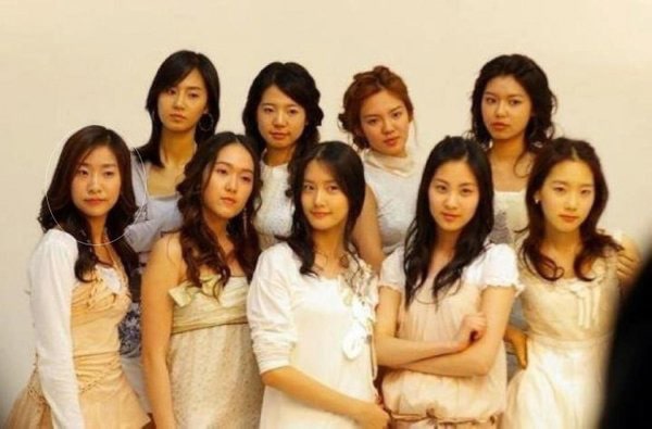 Nữ idol số khổ nhất showbiz: 16 năm thực tập chưa 1 lần nổi tiếng, nay chạy show làm ca sĩ hội chợ- Ảnh 2. Nữ idol số khổ nhất showbiz: 16 năm thực tập chưa 1 lần nổi tiếng, nay chạy show làm ca sĩ hội chợ- Ảnh 2.