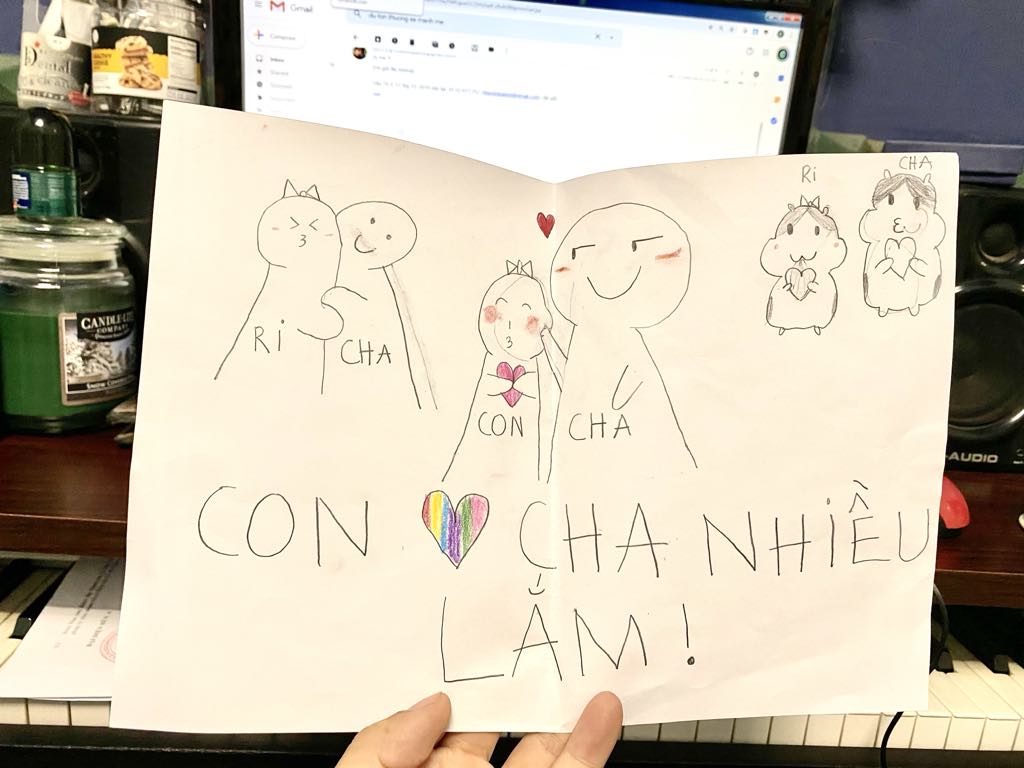 NS Nguyễn Văn Chung và bản nhạc “gà trống nuôi con”: Một mình nuôi con, cha vẫn chill ngon- Ảnh 8. NS Nguyễn Văn Chung và bản nhạc “gà trống nuôi con”: Một mình nuôi con, cha vẫn chill ngon- Ảnh 8.