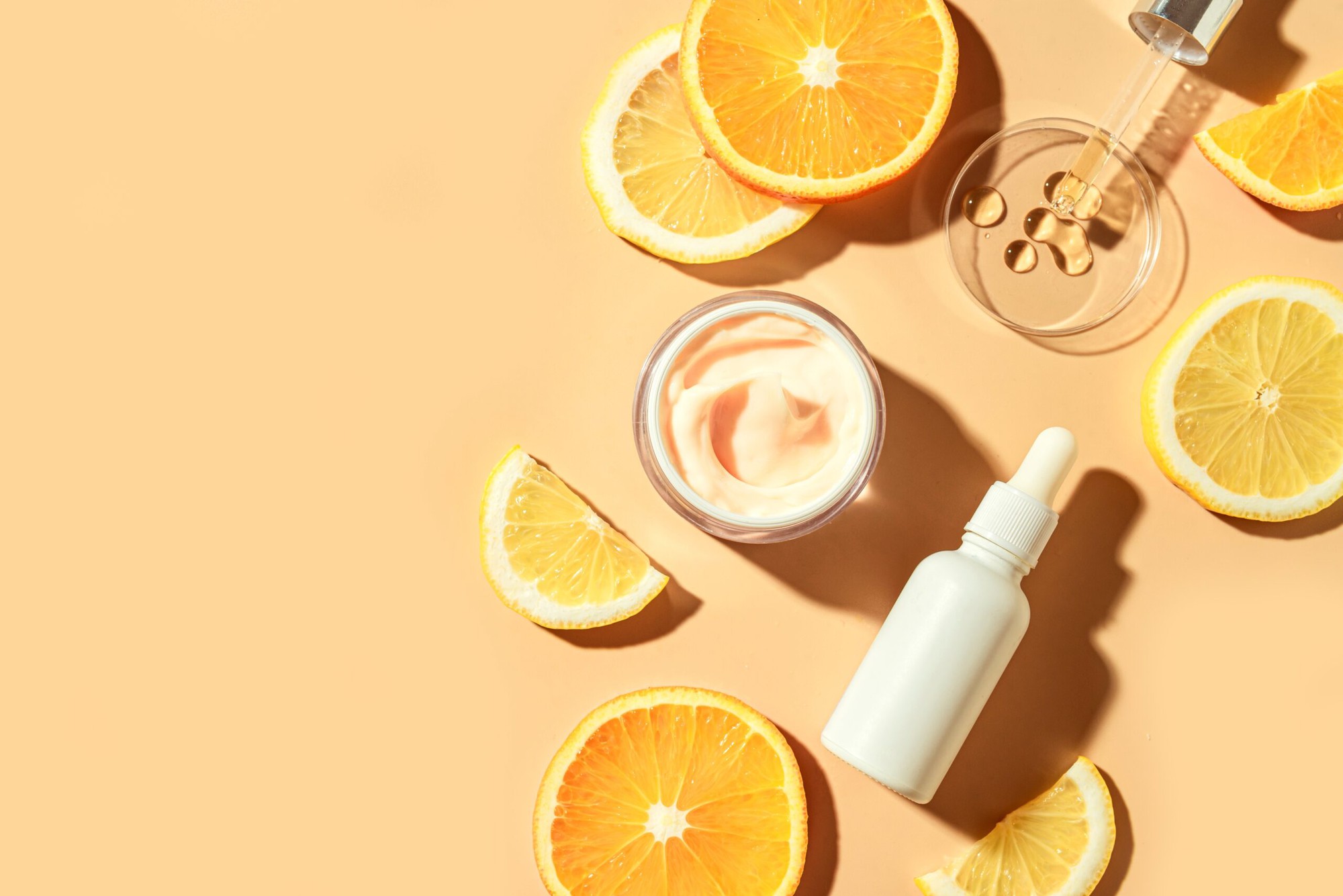 Phụ nữ sau tuổi 30 cứ duy trì 3 thói quen này đảm bảo da giảm nếp nhăn, collagen được kích thích sản sinh mạnh- Ảnh 3. Phụ nữ sau tuổi 30 cứ duy trì 3 thói quen này đảm bảo da giảm nếp nhăn, collagen được kích thích sản sinh mạnh- Ảnh 3.