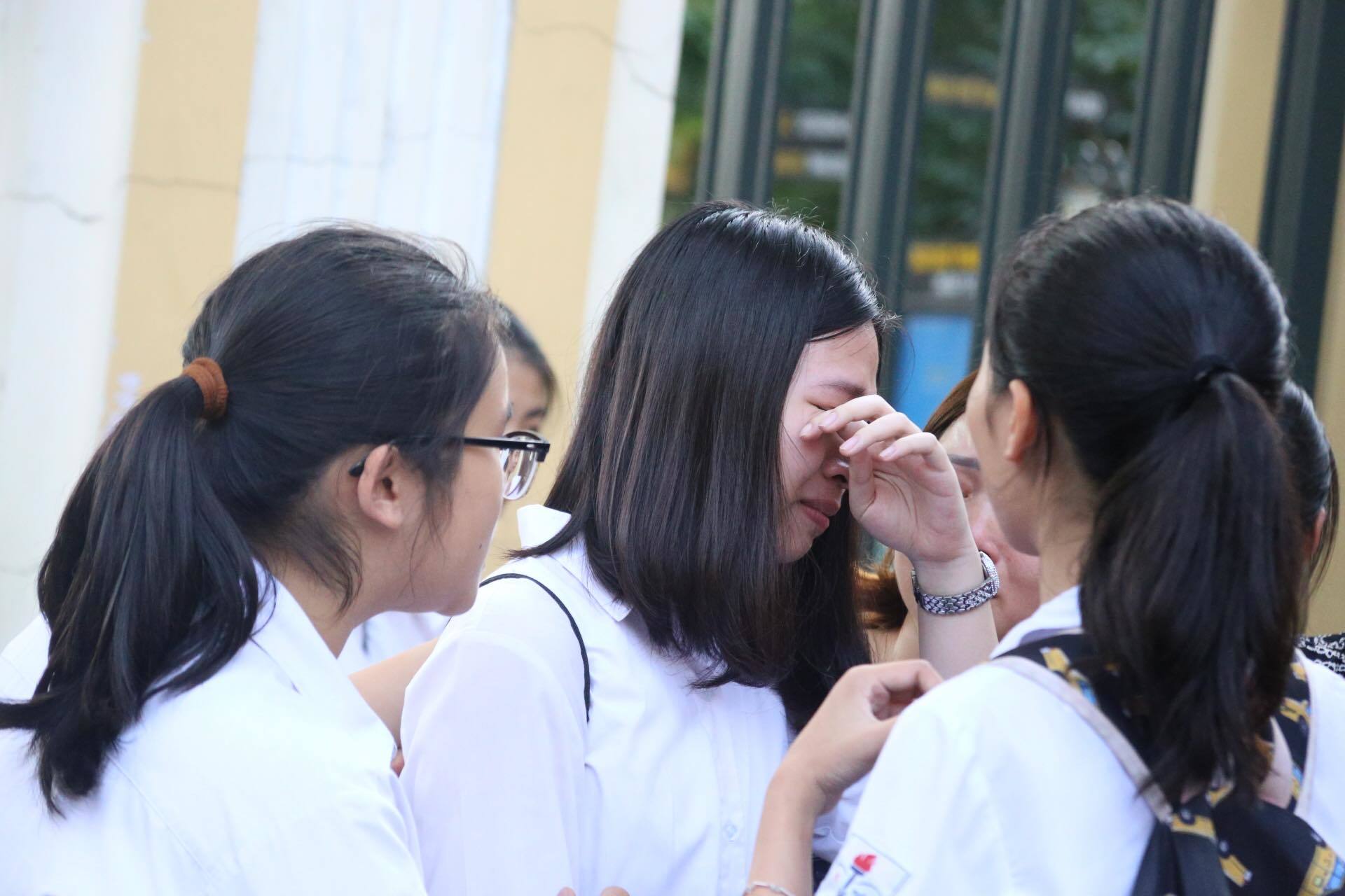 Tâm thư người mẹ hậu thi tốt nghiệp THPT: Một học sinh giỏi tỉnh phải bật khóc vì cảm giác bất lực, một giấc mơ vỡ vụn - Ảnh 2.