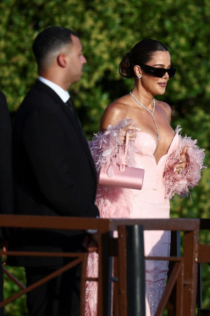 khloe-kardashian-arrives-san-gio-1751077133151981406772-1751089491185-17510894917141774416998.jpg