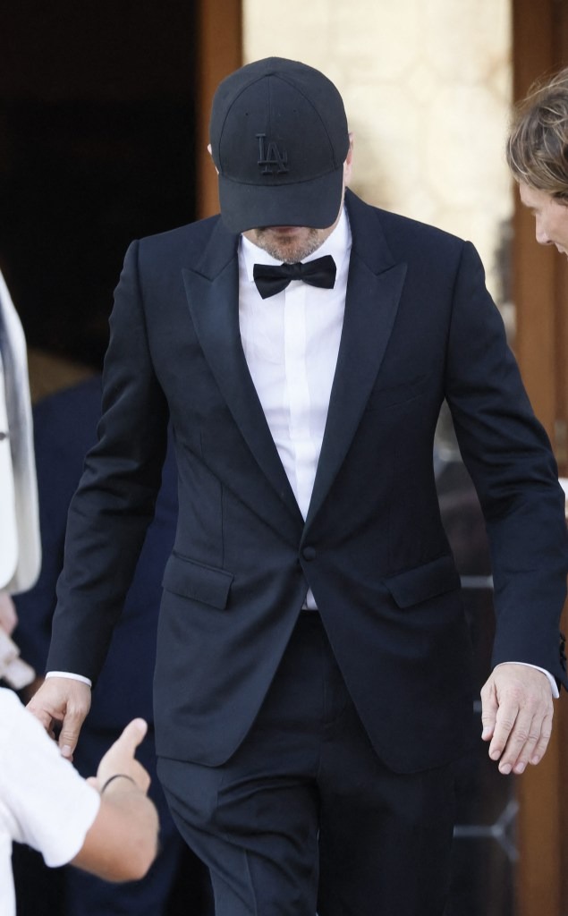 leonardo-dicaprio-leaves-gritti-1751078025028441022695-1751089528441-1751089528689969758276.jpg
