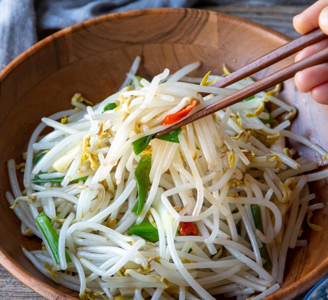 mung-bean-sprouts-2-scaled-17510344660271458870877-1751071522909-1751071523464235054529.jpg