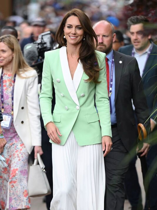 Vương phi Kate chuẩn bị trở lại đầy bận rộn: Tái xuất hoàng gia tại Wimbledon sau thời gian vắng bóng- Ảnh 2. Vương phi Kate chuẩn bị trở lại đầy bận rộn: Tái xuất hoàng gia tại Wimbledon sau thời gian vắng bóng- Ảnh 2.
