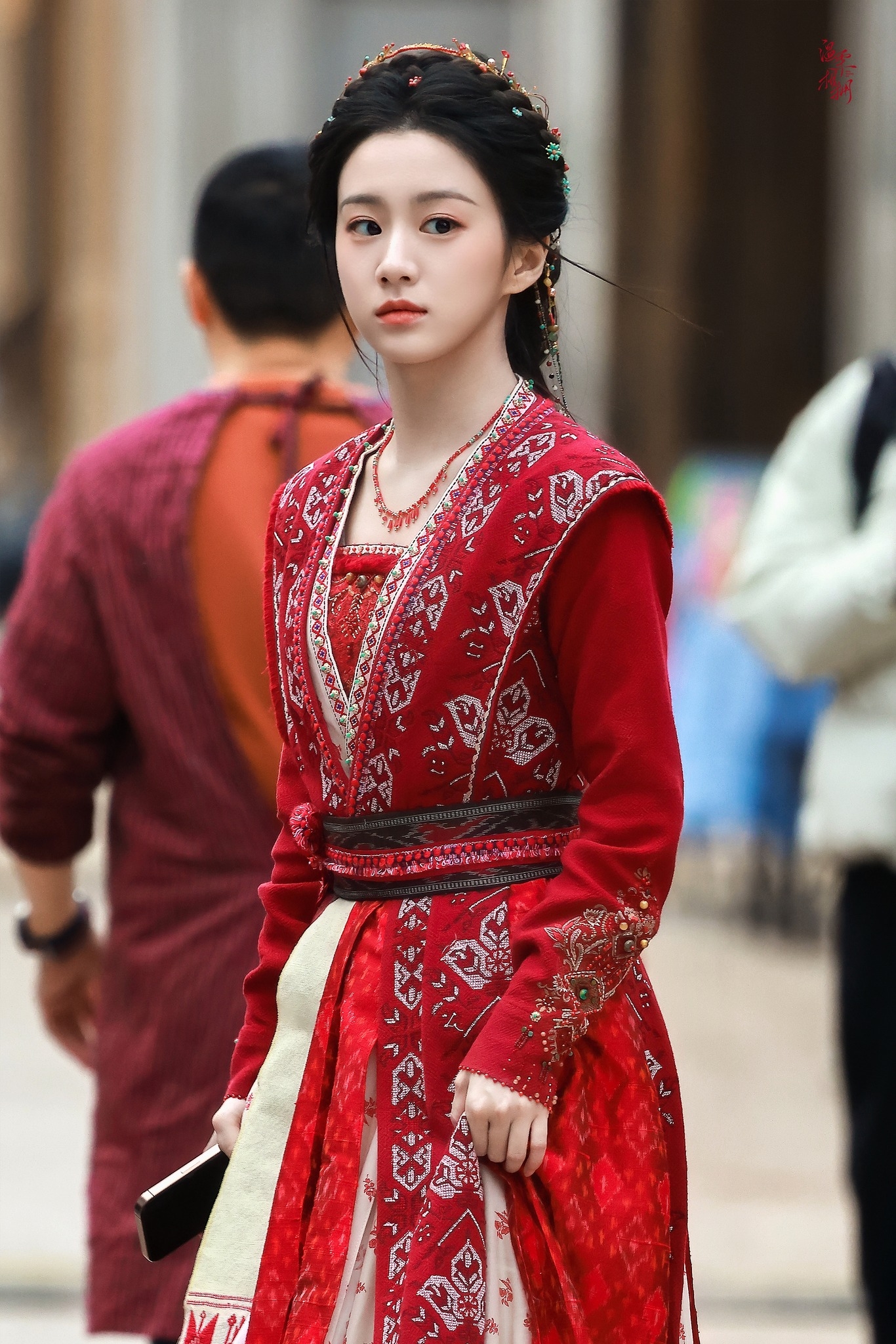 Sốc visual công chúa đẹp nhất Trung Quốc: Dung mạo nghiêng nước nghiêng thành, trắng phát sáng 9 người ngắm 10 người ưng - Ảnh 14. Sốc visual công chúa đẹp nhất Trung Quốc: Dung mạo nghiêng nước nghiêng thành, trắng phát sáng 9 người ngắm 10 người ưng - Ảnh 14.