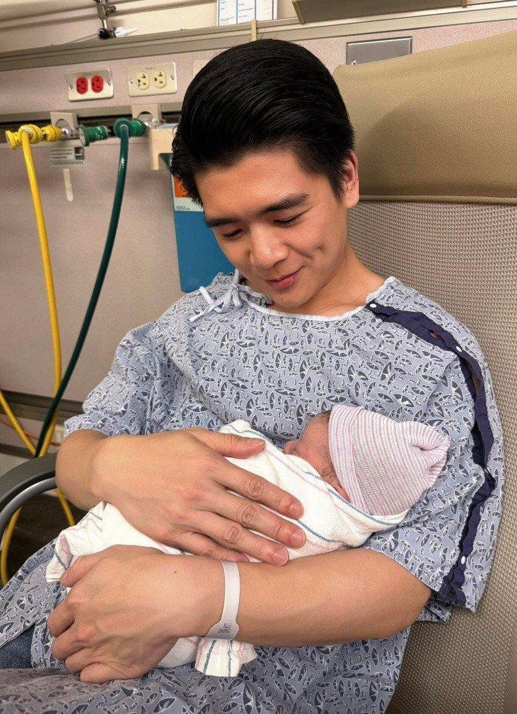 Vài góc trong dinh thự nhà bầu Hiển được hé lộ, dân tình phát hiện món đồ chỉ hơn 100k đã dùng đến sờn rách mà chẳng chịu thay- Ảnh 10. Vài góc trong dinh thự nhà bầu Hiển được hé lộ, dân tình phát hiện món đồ chỉ hơn 100k đã dùng đến sờn rách mà chẳng chịu thay- Ảnh 10.