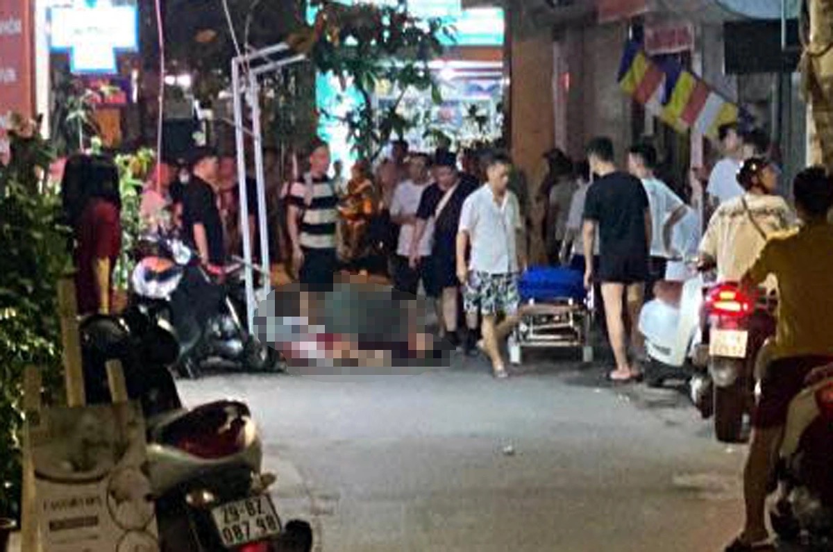 Nam thanh niên ở Hà Nội rơi từ tầng 4 xuống đất sau tiếng cãi vã: Đến nhà chị gái chơi thì xảy ra chuyện - Ảnh 1. Nam thanh niên ở Hà Nội rơi từ tầng 4 xuống đất sau tiếng cãi vã: Đến nhà chị gái chơi thì xảy ra chuyện - Ảnh 1.