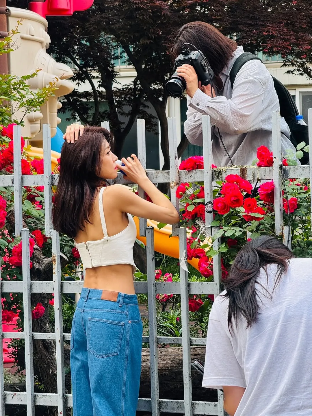 Ha Ji Won với diện mạo táo bạo hiếm thấy - Ảnh 2.
