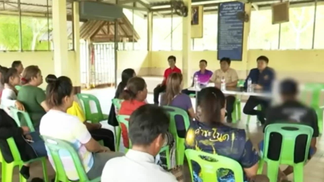 Chồng chở bồ trên ô tô, bị vợ dùng "chiêu độc" nên phải đầu hàng, thái độ của kẻ thứ 3 gây chú ý - Ảnh 4. Chồng chở bồ trên ô tô, bị vợ dùng "chiêu độc" nên phải đầu hàng, thái độ của kẻ thứ 3 gây chú ý - Ảnh 4.