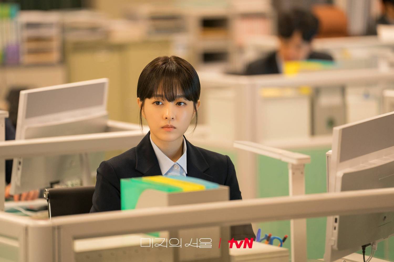Phim Hàn gây sốt vì cảnh bắt nạt tới nghẹt thở nơi công sở, nữ chính "hack" tuổi đỉnh không kém Jang Nara- Ảnh 3. Phim Hàn gây sốt vì cảnh bắt nạt tới nghẹt thở nơi công sở, nữ chính "hack" tuổi đỉnh không kém Jang Nara- Ảnh 3.