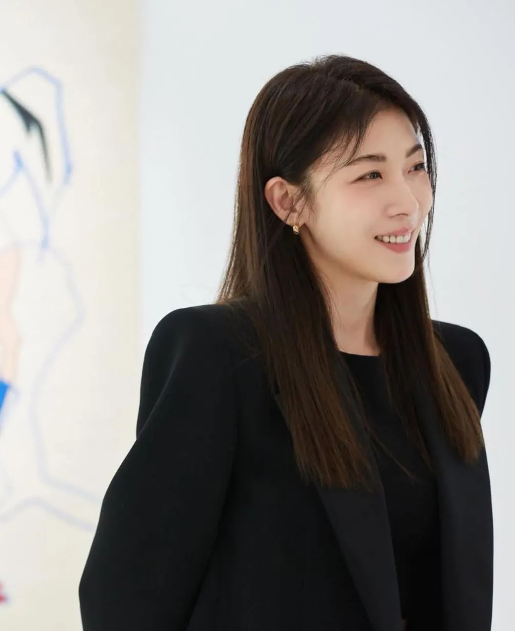 Ha Ji Won với diện mạo táo bạo hiếm thấy - Ảnh 5.