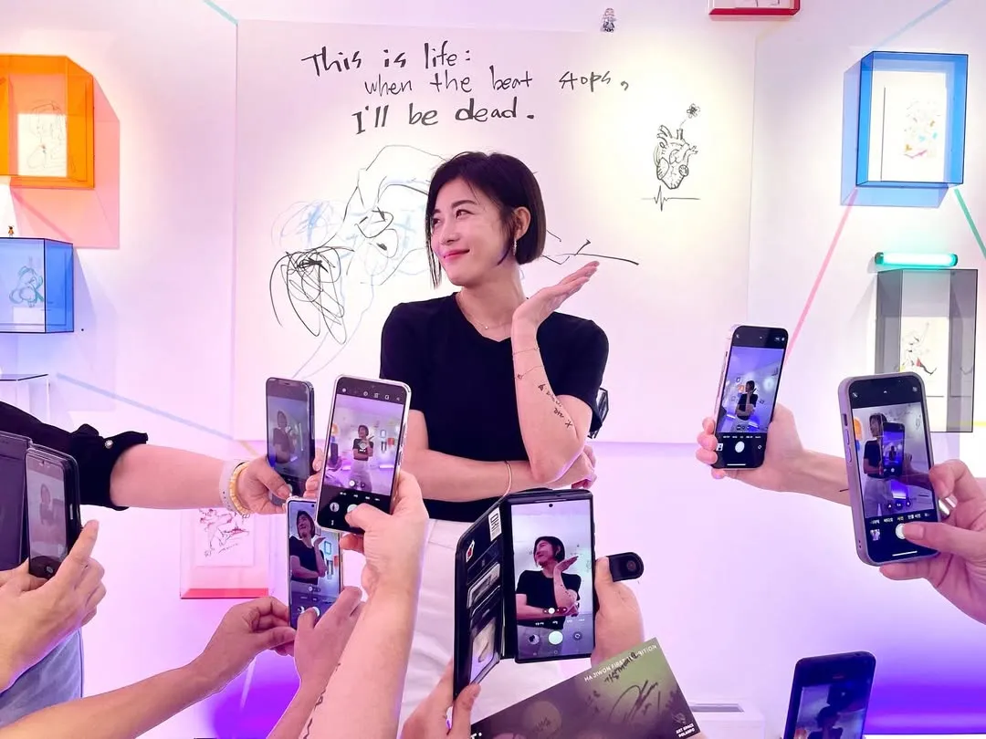 Ha Ji Won với diện mạo táo bạo hiếm thấy - Ảnh 6.