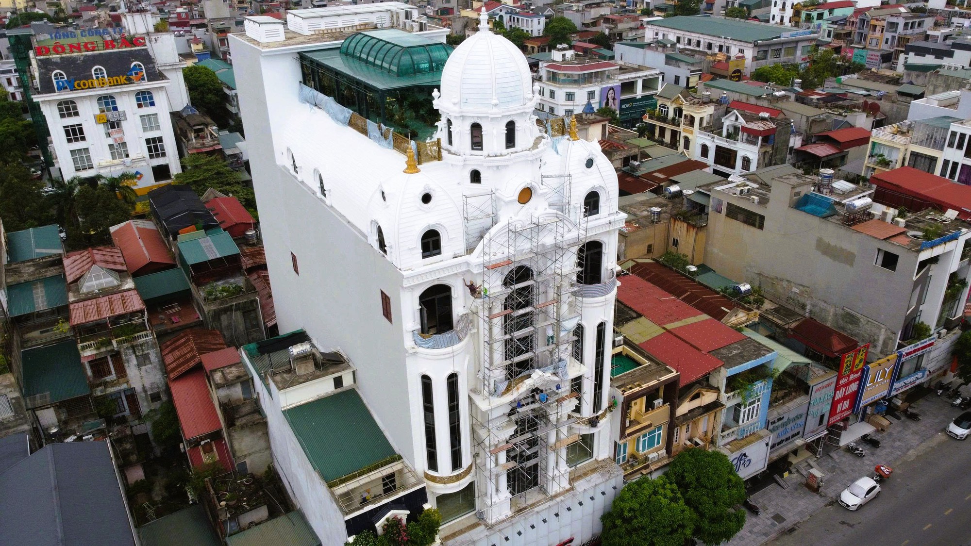 Căn nhà của Tuấn "thần đèn" nổi bật giữa con phố đắt đỏ nhất TP Thanh Hóa - Ảnh 3. Căn nhà của Tuấn "thần đèn" nổi bật giữa con phố đắt đỏ nhất xứ Thanh - Ảnh 3.