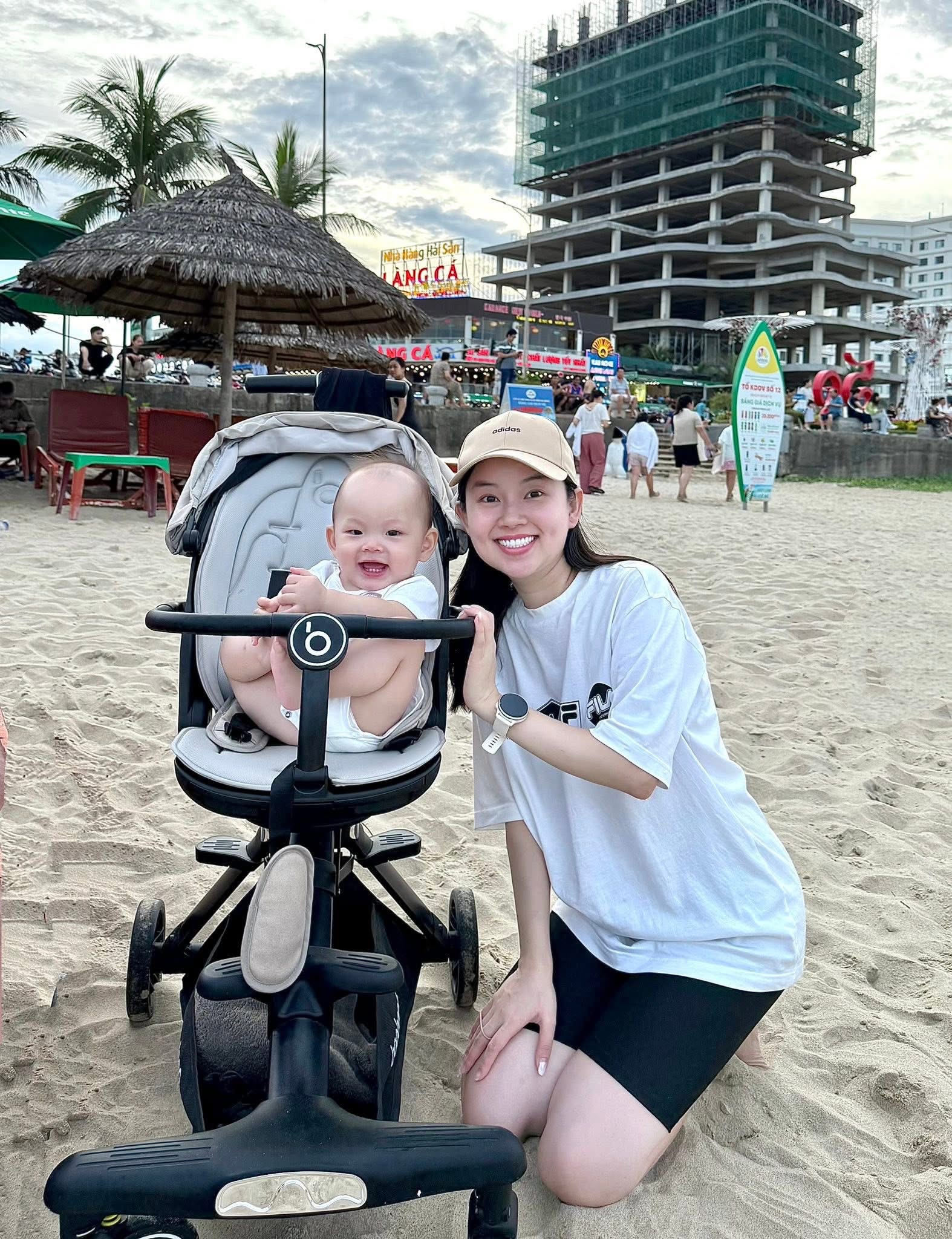 Mới 9 tháng tuổi đã vi vu Đà Nẵng nghỉ hè hơn tháng, quý tử nhà Ly Kute gây sốt vì quá dễ thương- Ảnh 1. Mới 9 tháng tuổi đã vi vu Đà Nẵng nghỉ hè hơn tháng, quý tử nhà Ly Kute gây sốt vì quá dễ thương- Ảnh 1.